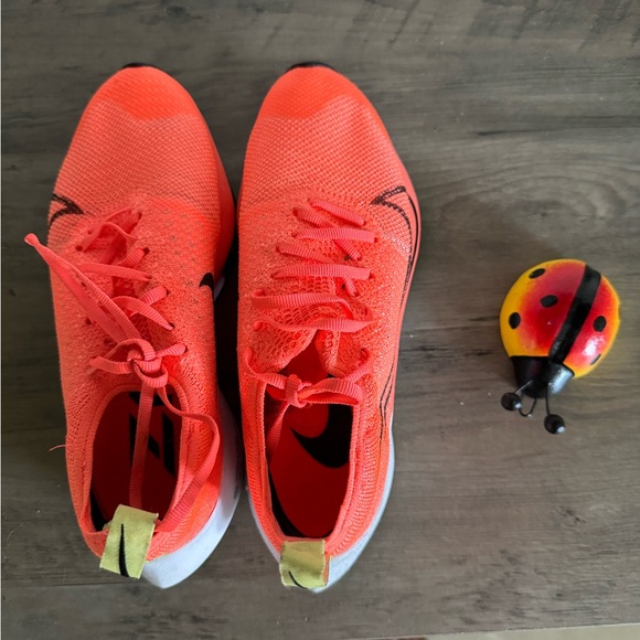 Nike shoes - Picture 5 of 6